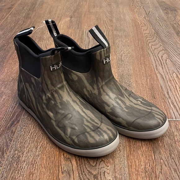 Huk Other - HUK Men’s “Professional Fishing” Deck Boots, Size Various. Camo. NWOT.